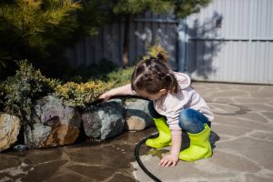 Outdoor safety tips for toddlers