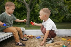 Outdoor safety tips for toddlers